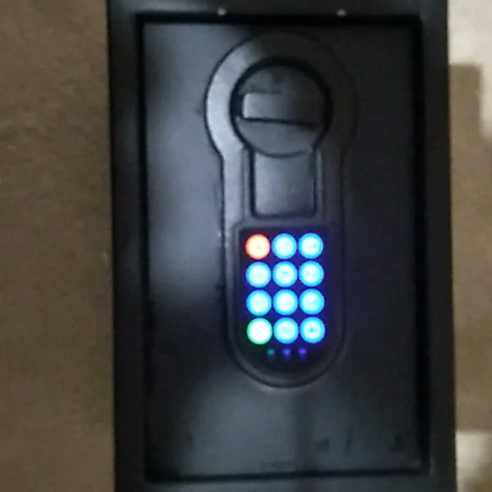 Safe - Picture 4 of 4